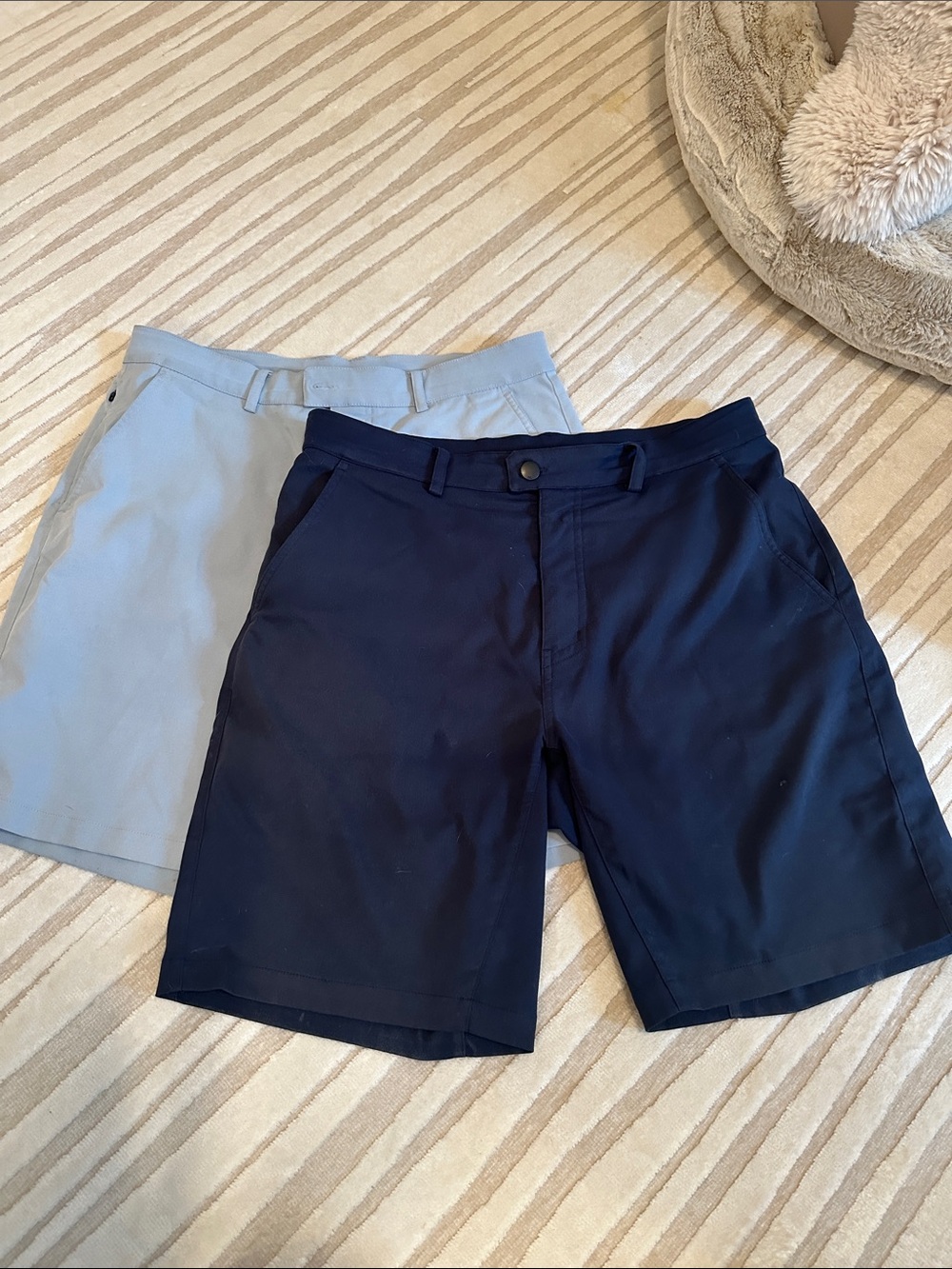 Men's Golf Flat Front Performance Shorts in Navy and Light Gray Myles 34